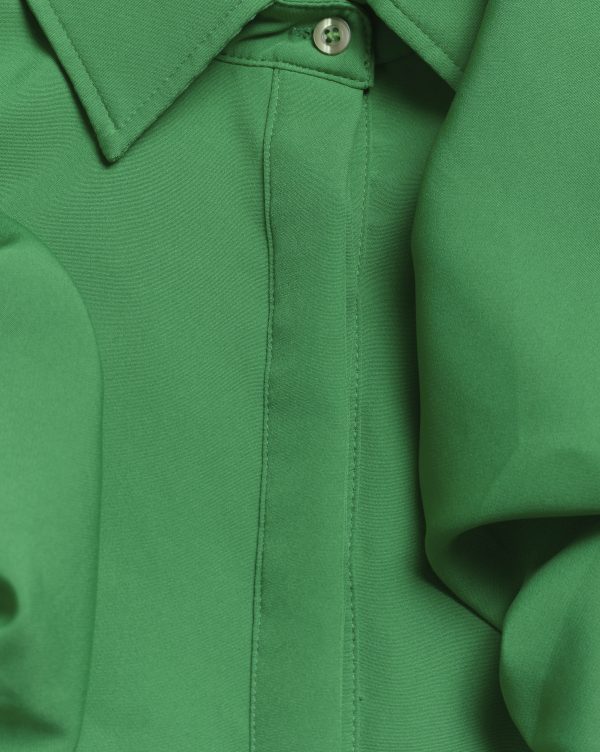 Camisa verde con volados