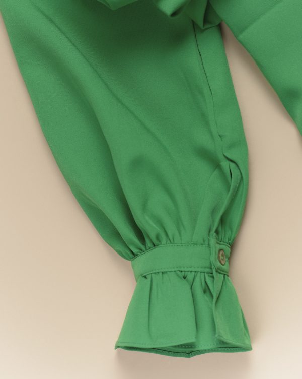 Camisa verde con volados