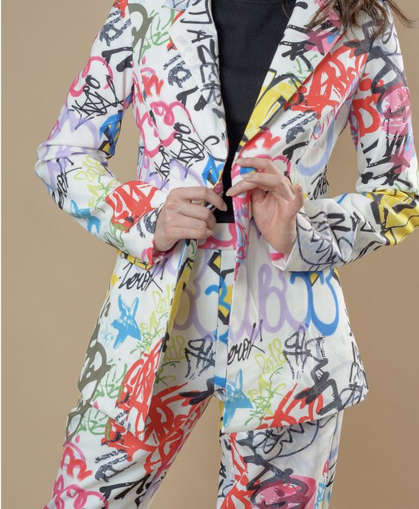 Color Grafitis . Traje estampado